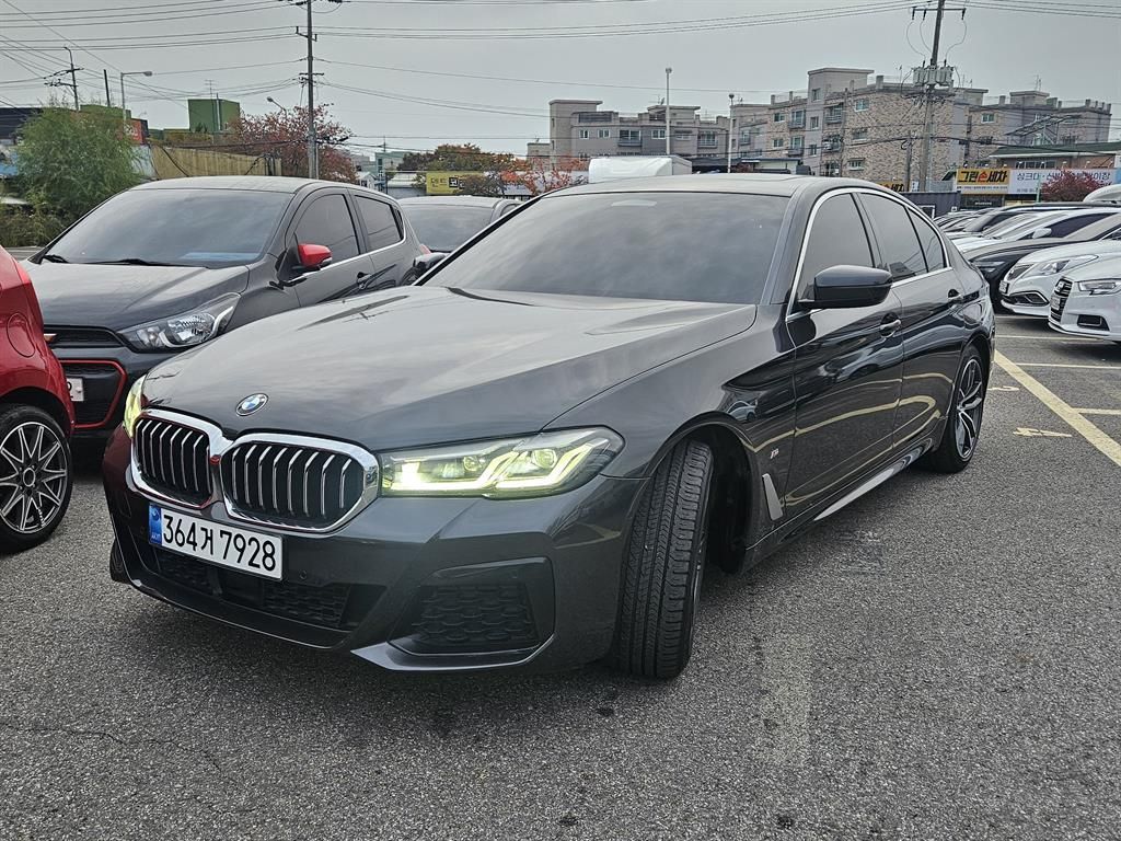 BMW 5시리즈(7세대) 523d M 스포츠팩 - 이미지 2